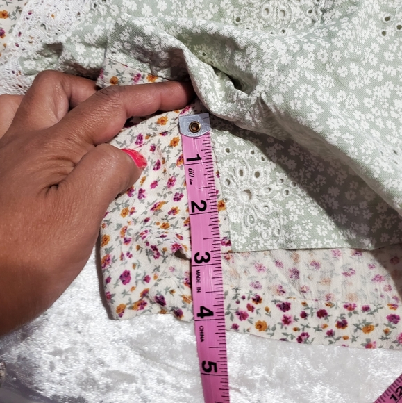 American Eagle Outfitters Floral Lace Patchwork  Shorts - Picture 8 of 10